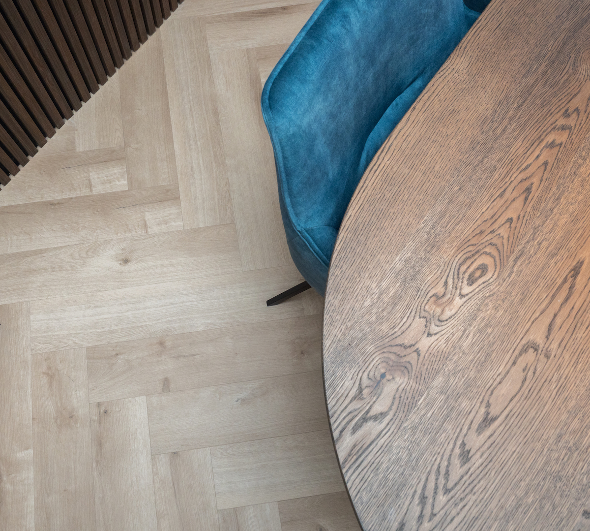 Lifestyle click pvc Enjoy 20611 visgraat geïntegreerde ondervloer - Afbeelding 3