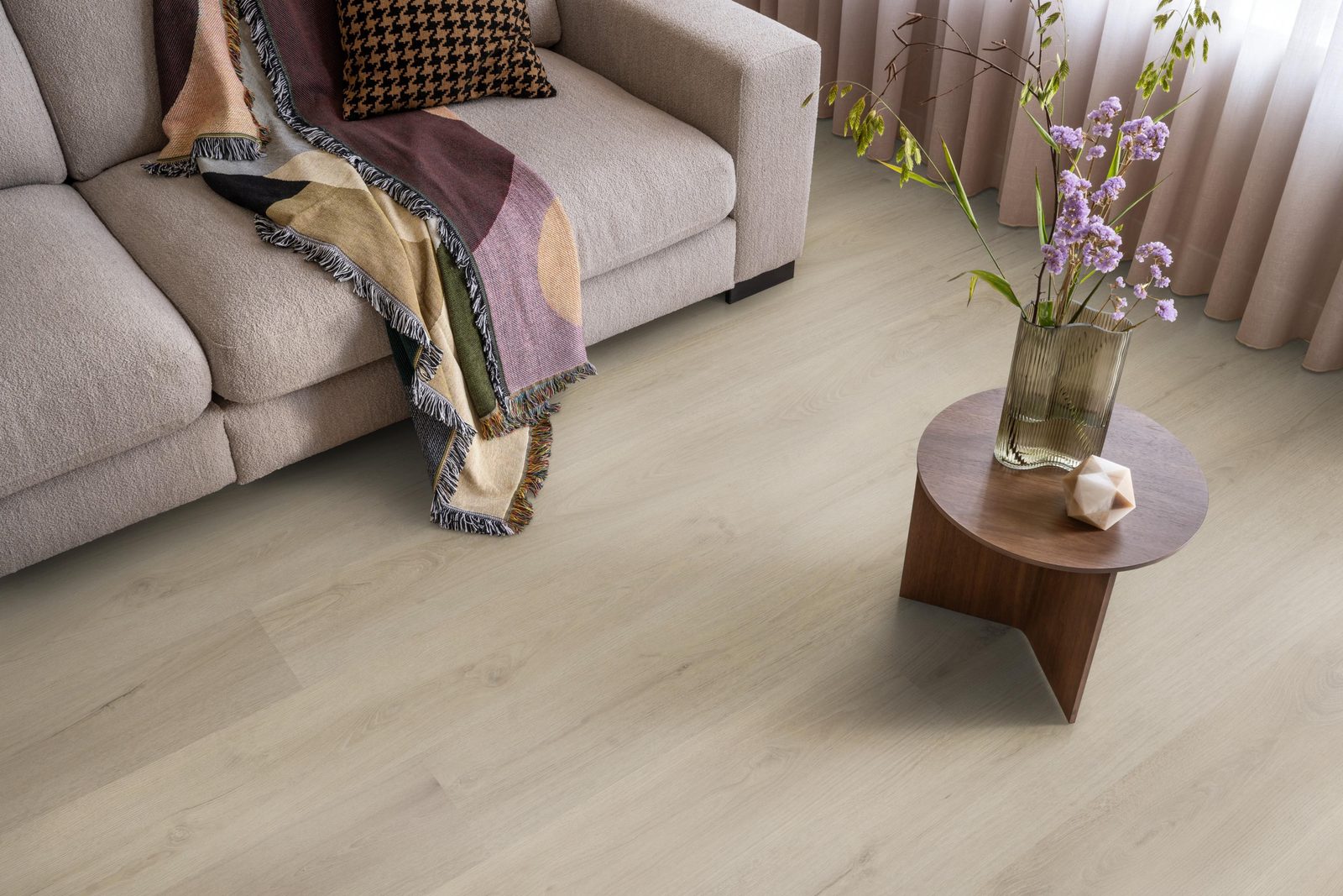 Ambiant plak pvc plank Valento Beige – sfeerfoto