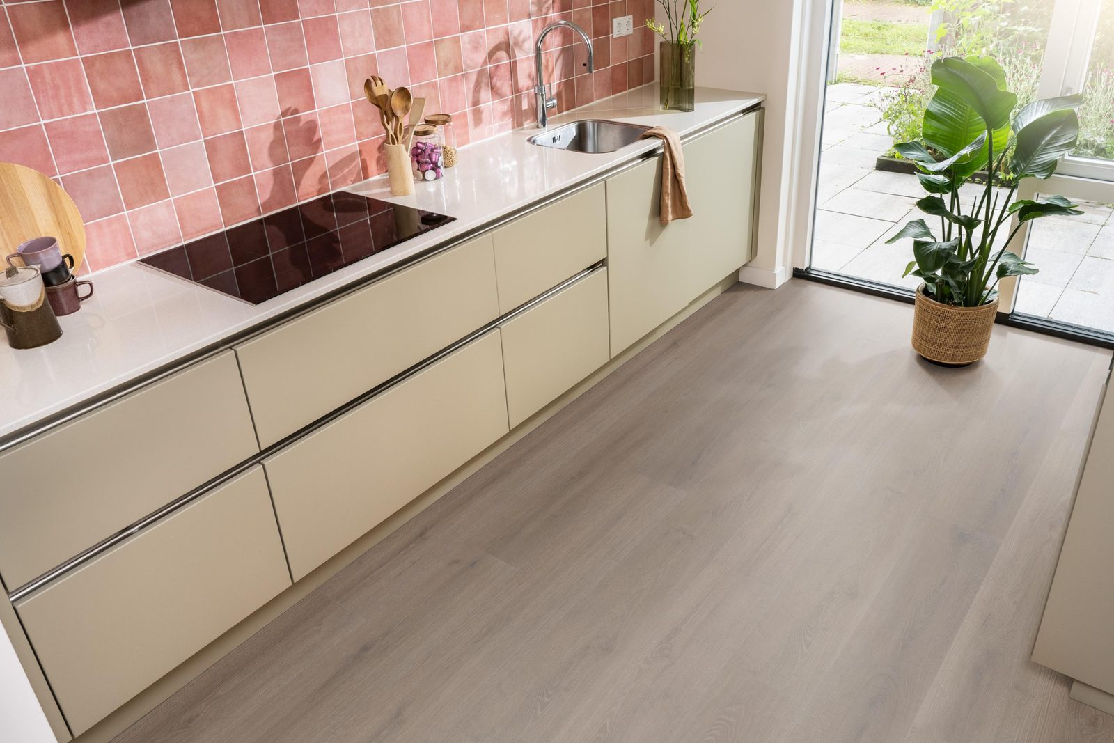 Ambiant plak pvc plank Valento Brown – sfeerfoto