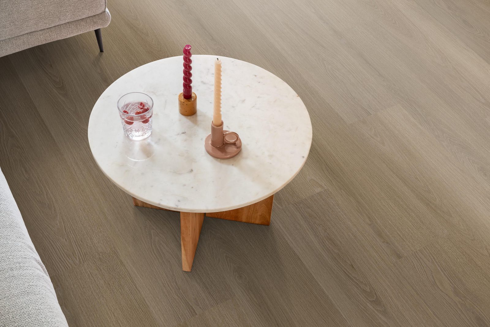 Ambiant pvc klik plank Soleno Dark oak – sfeerfoto