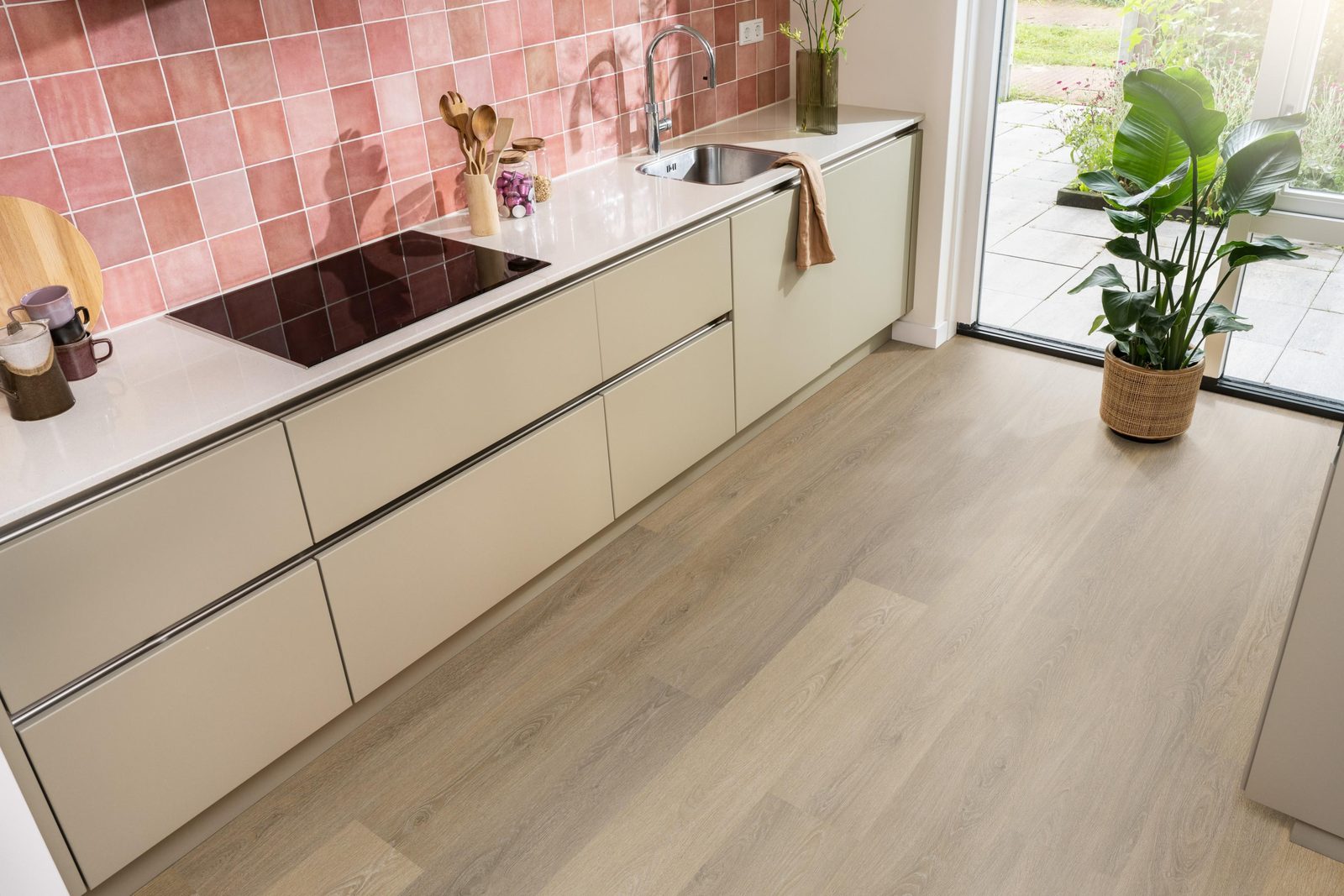Ambiant pvc klik plank Viranto Light brown – sfeerfoto