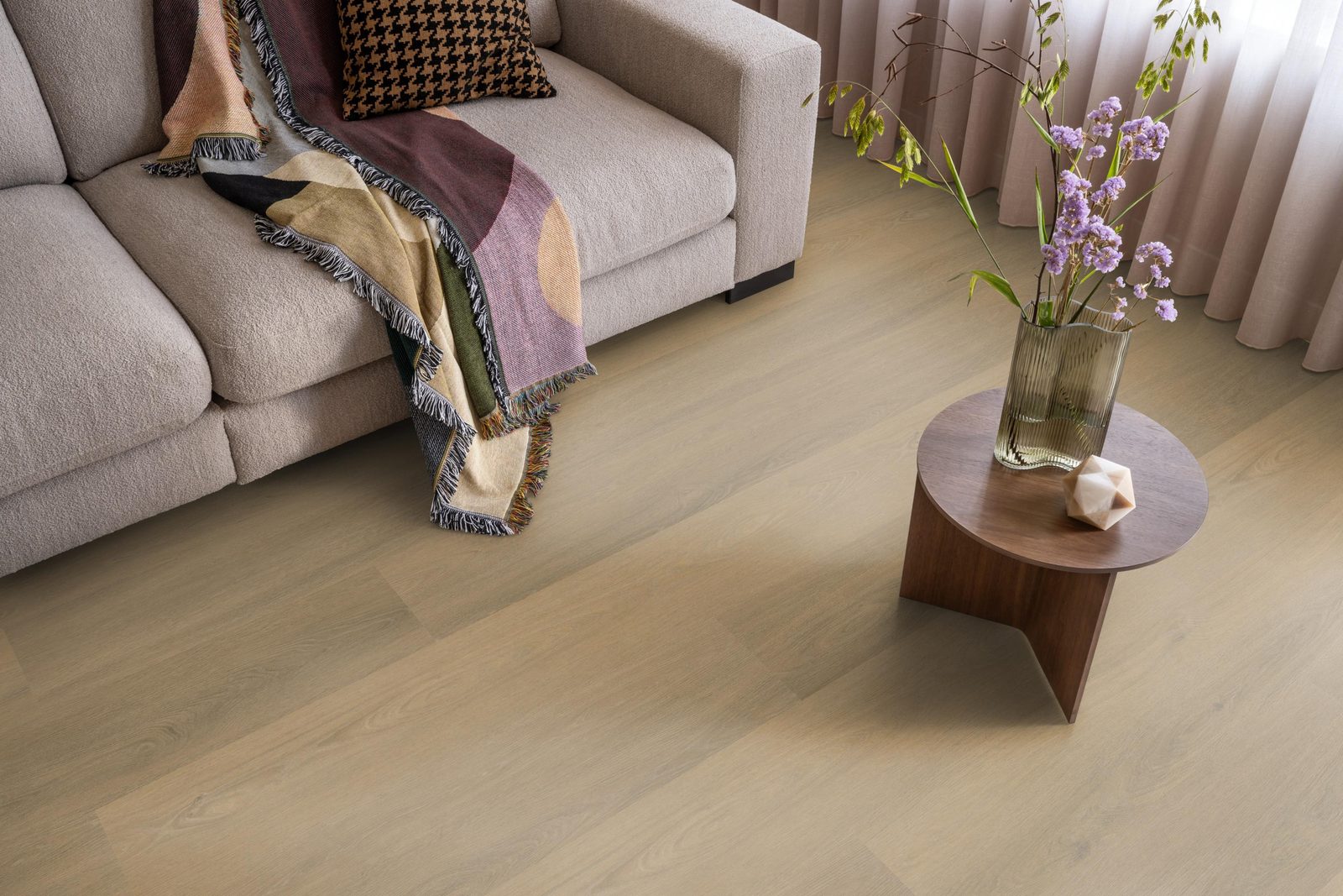 Ambiant pvc klik plank Viranto Warm natural – sfeerfoto