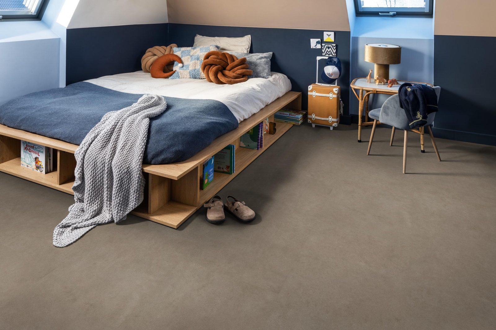 Ambiant pvc klik tegel/betonlook Cerino Taupe – sfeerfoto