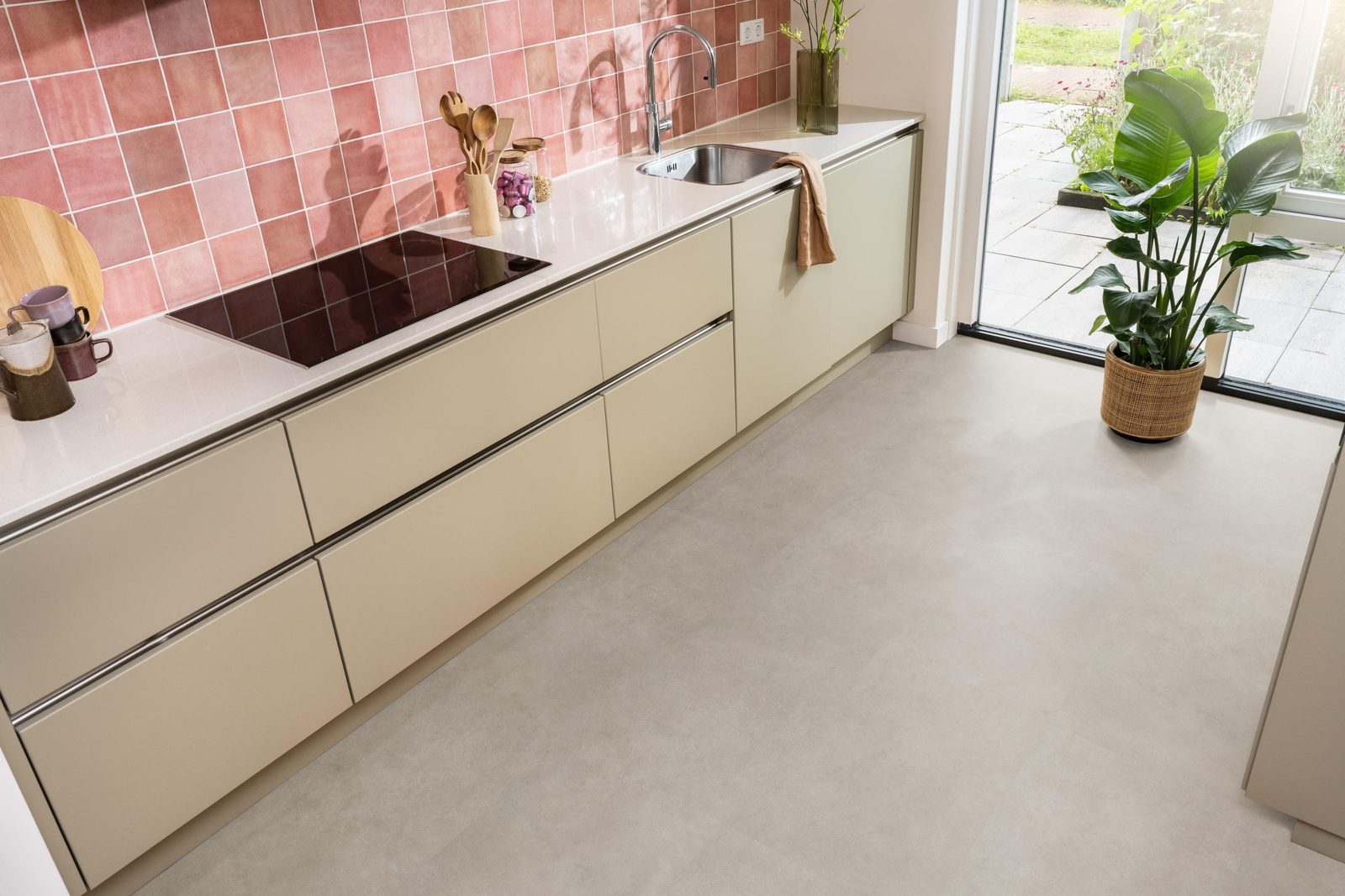 Ambiant pvc plak tegel/betonlook Cerino Grey – sfeerfoto