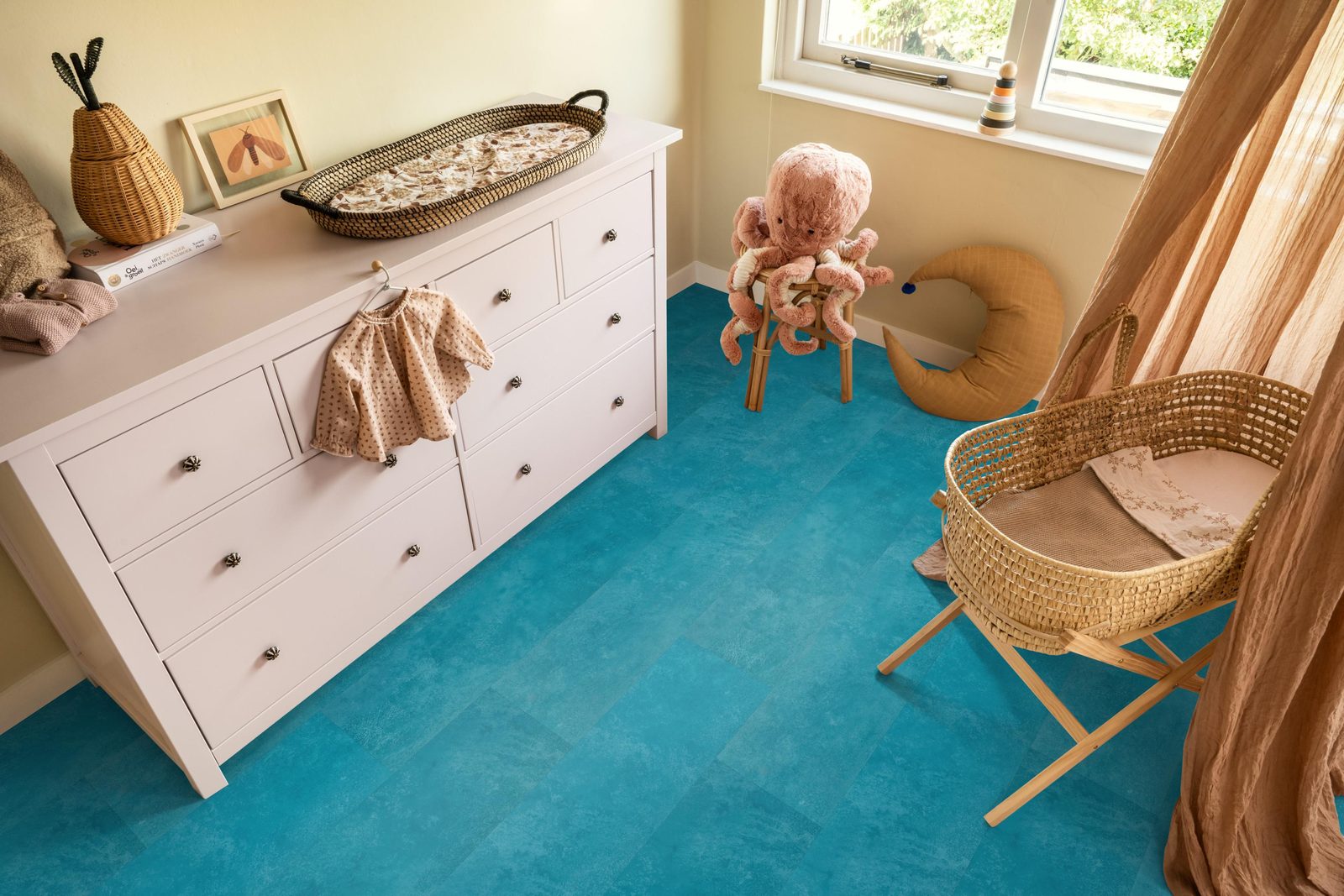 Ambiant pvc plak tegel/betonlook Viretto Blue – sfeerfoto