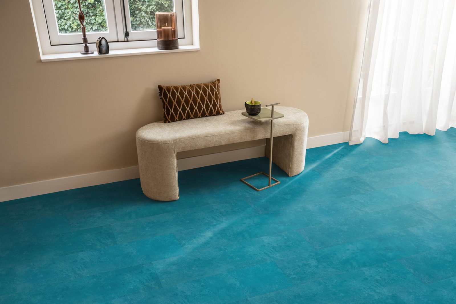 Ambiant pvc plak tegel/betonlook Viretto Blue – sfeerfoto