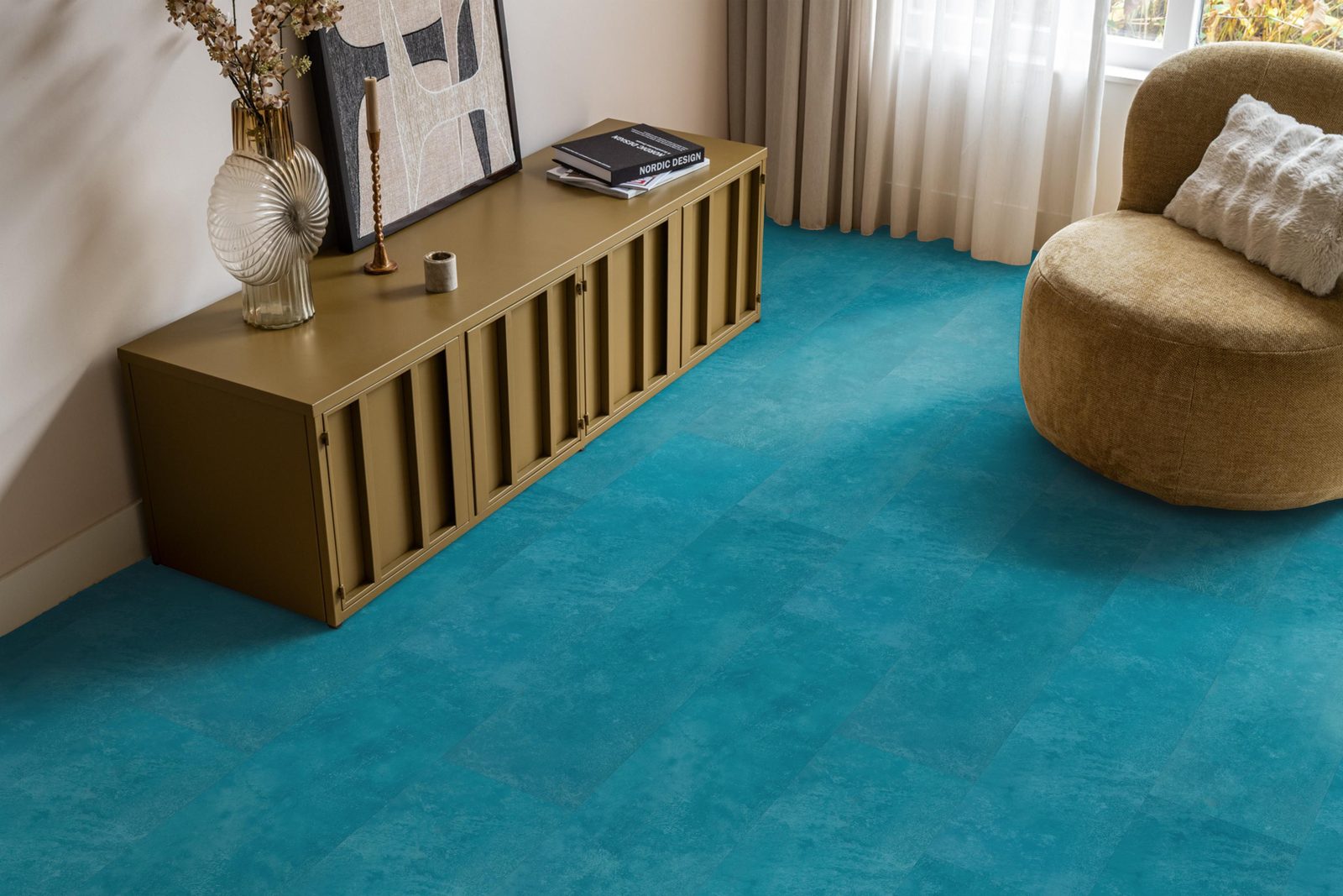 Ambiant pvc plak tegel/betonlook Viretto Blue – sfeerfoto