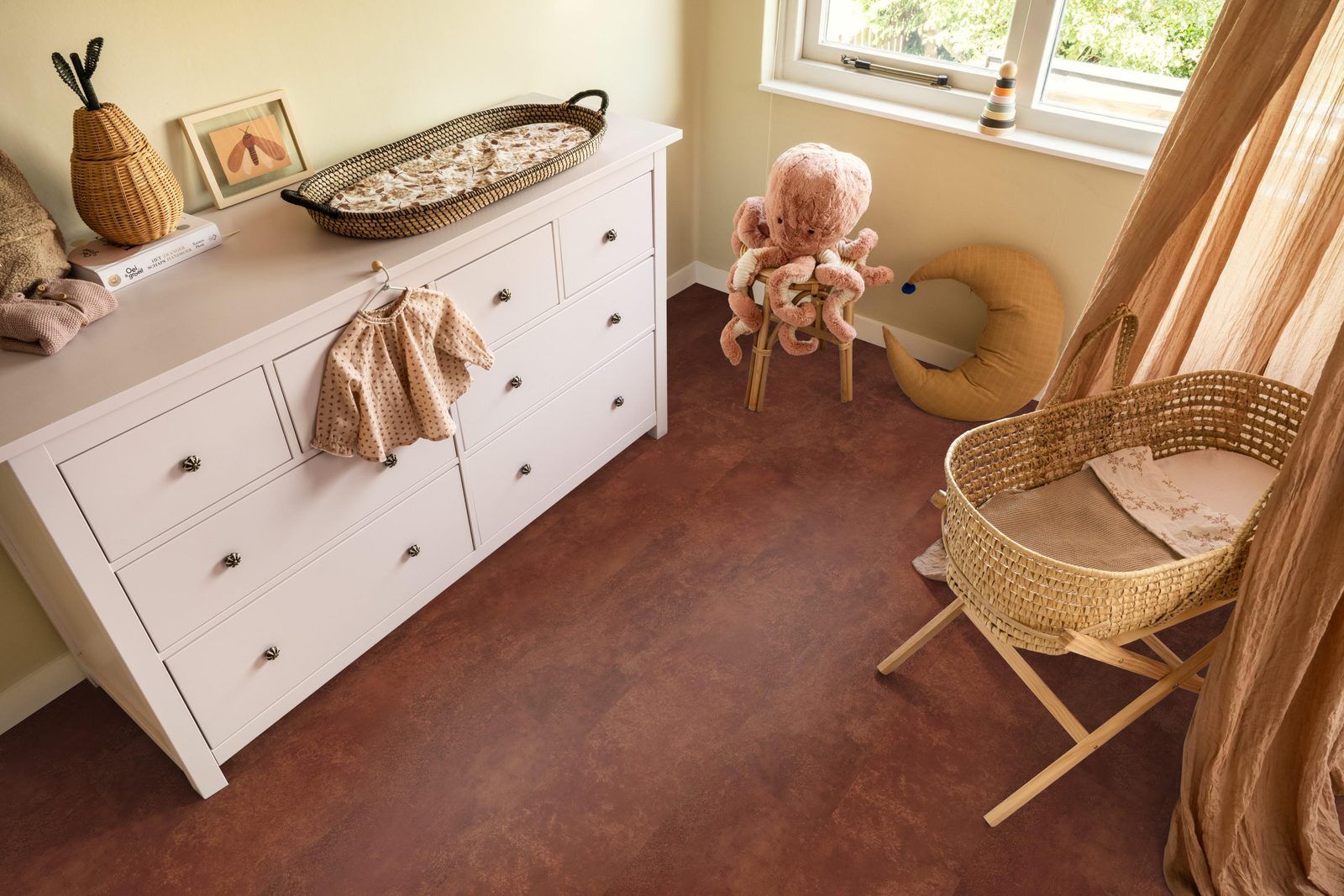 Ambiant pvc plak tegel/betonlook Viretto Dark orange – sfeerfoto