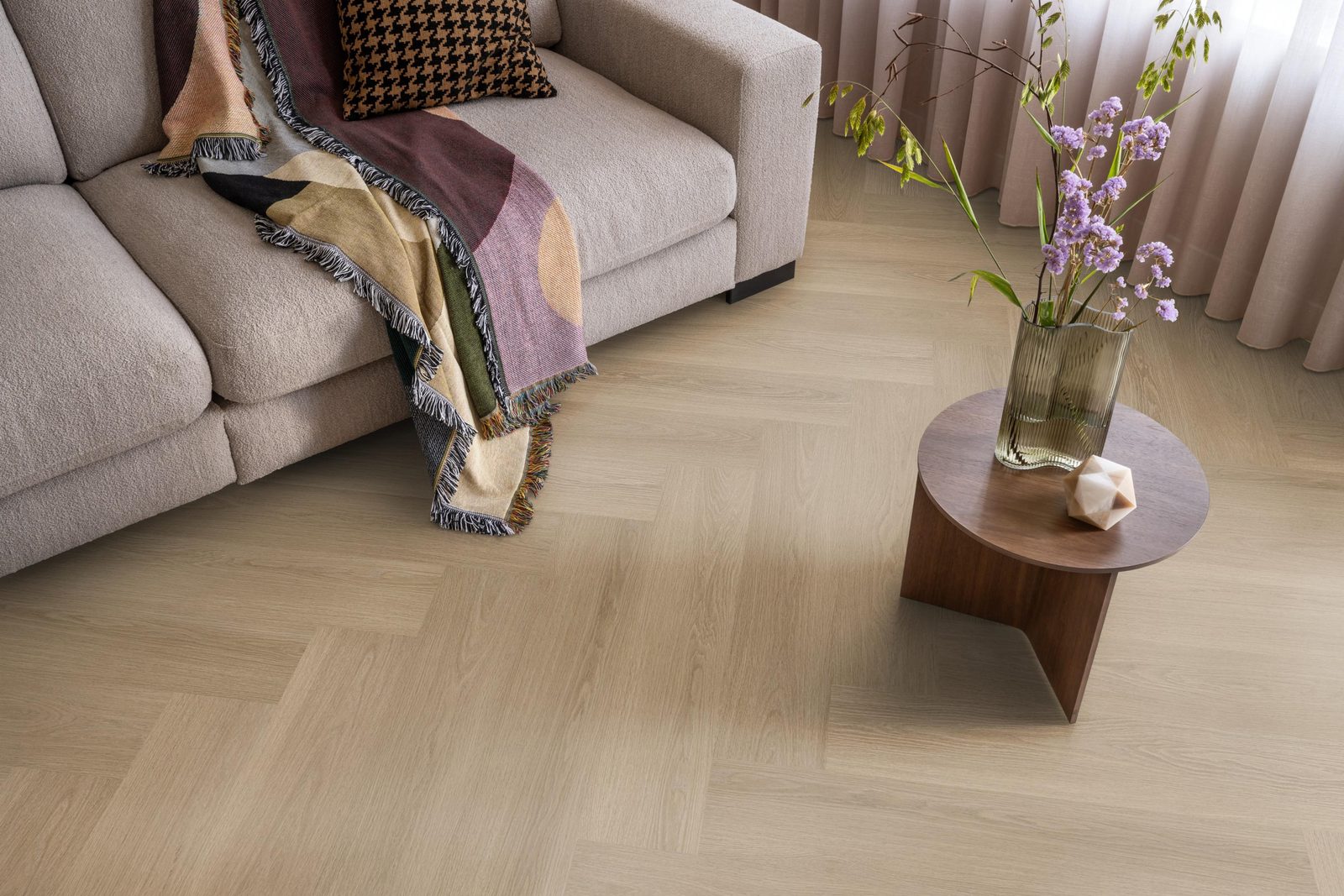 Ambiant pvc visgraat klik Spigato XL Soleno Warm oak – sfeerfoto