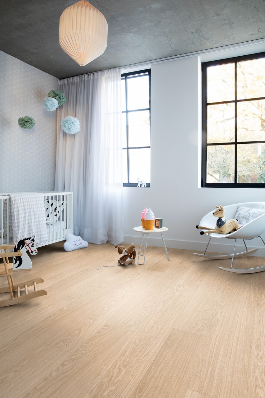 Quick-Step Bloom AVMPU40097 Pure eik blush – PVC – interieurfoto 1