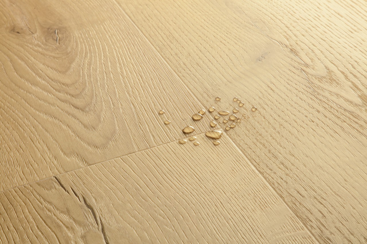 Quick-Step Bloom AVMPU40319 Geborstelde beige eik – PVC – structuurdetail