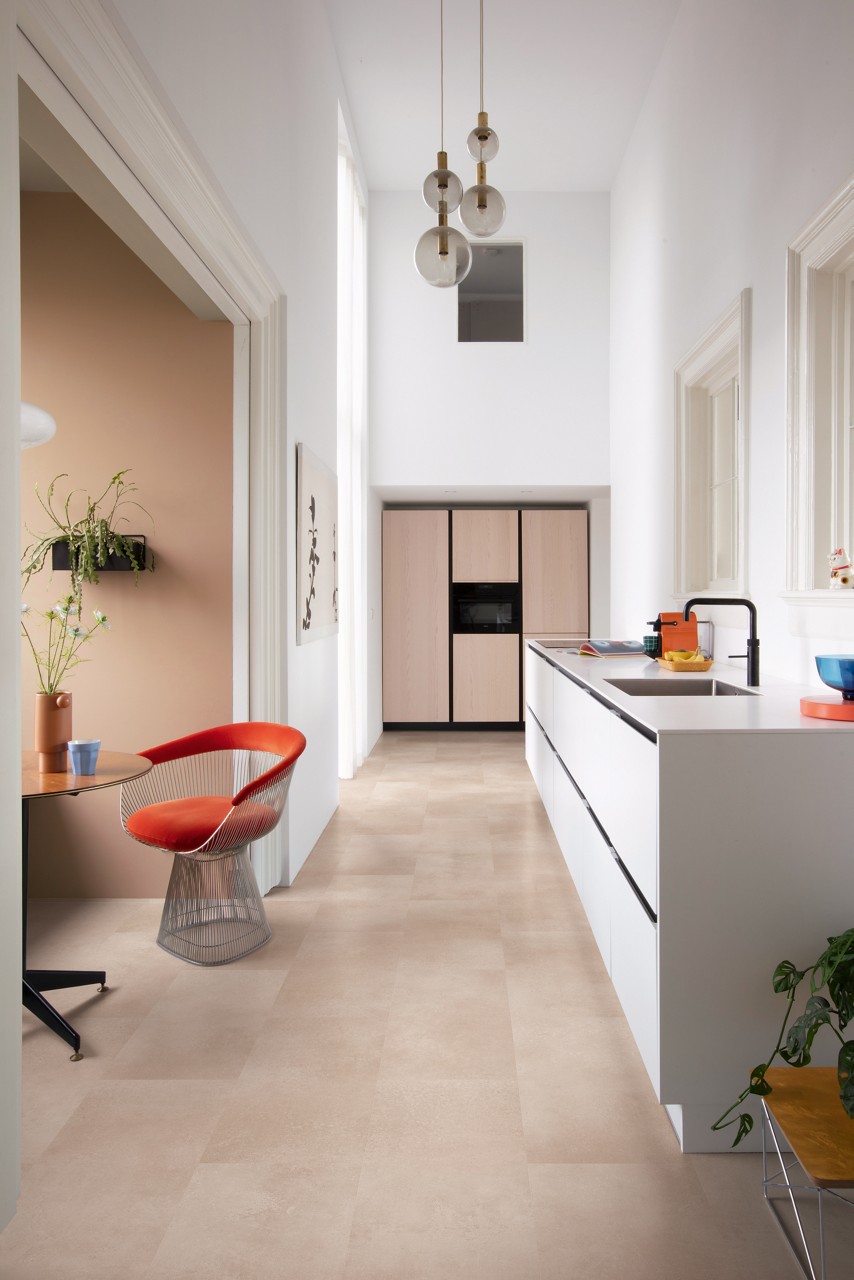 Quick-Step Oro AVSTU40232 Koraalrots – PVC – interieurfoto 4