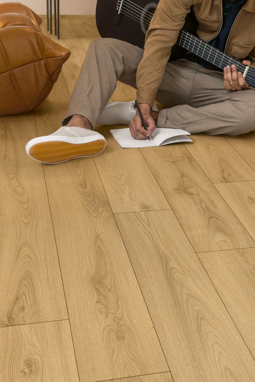 Quick-Step Classic CLM5801 Zanderige eik – laminaat – interieurfoto 2