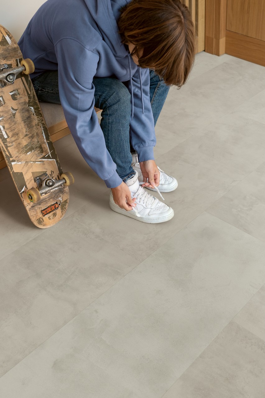 Quick-Step Muse MUS5488 Grijs beton – laminaat – interieurfoto 14
