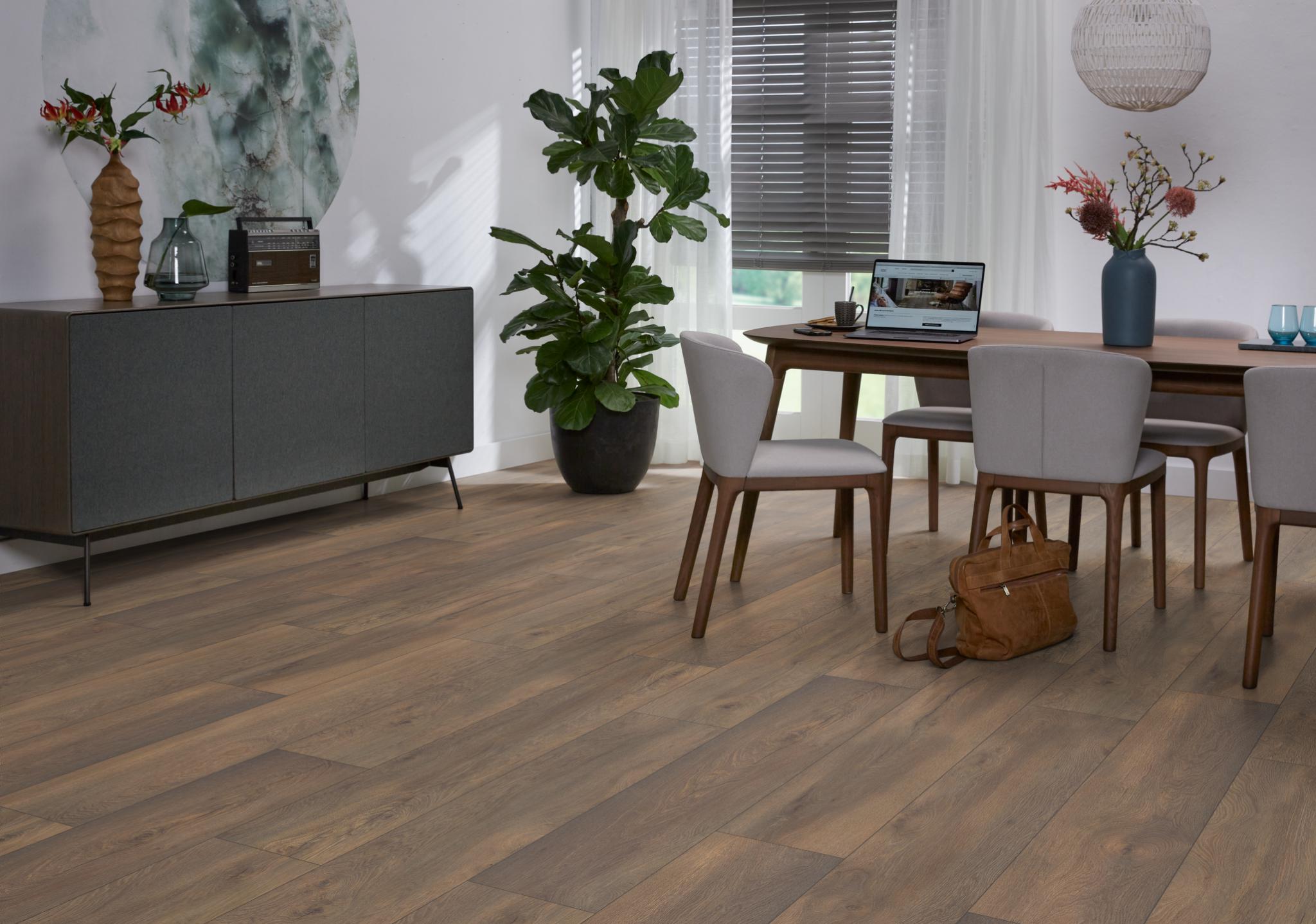 Laminaat Gigafloor Union Square Donkerbruin Eiken - Afbeelding 27