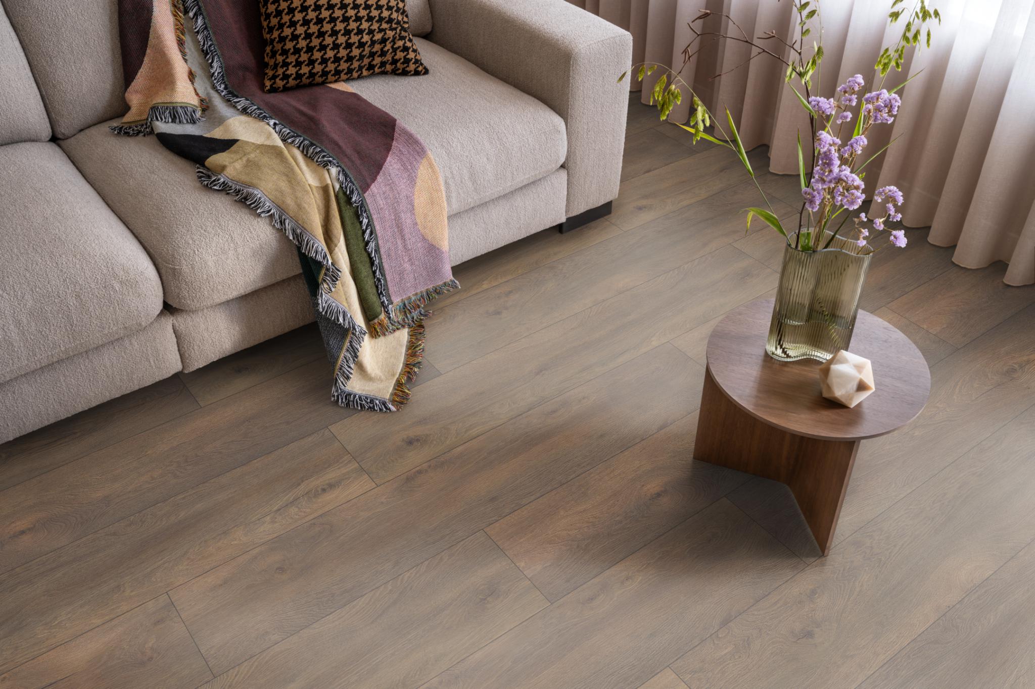 Laminaat Gigafloor Union Square Donkerbruin Eiken - Afbeelding 11