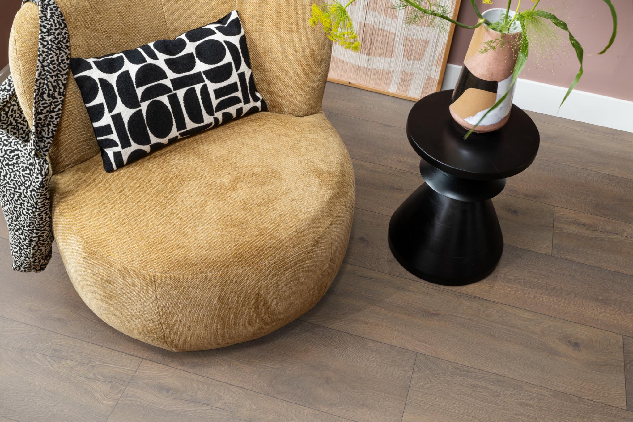 Laminaat Gigafloor Union Square Donkerbruin Eiken - Afbeelding 10