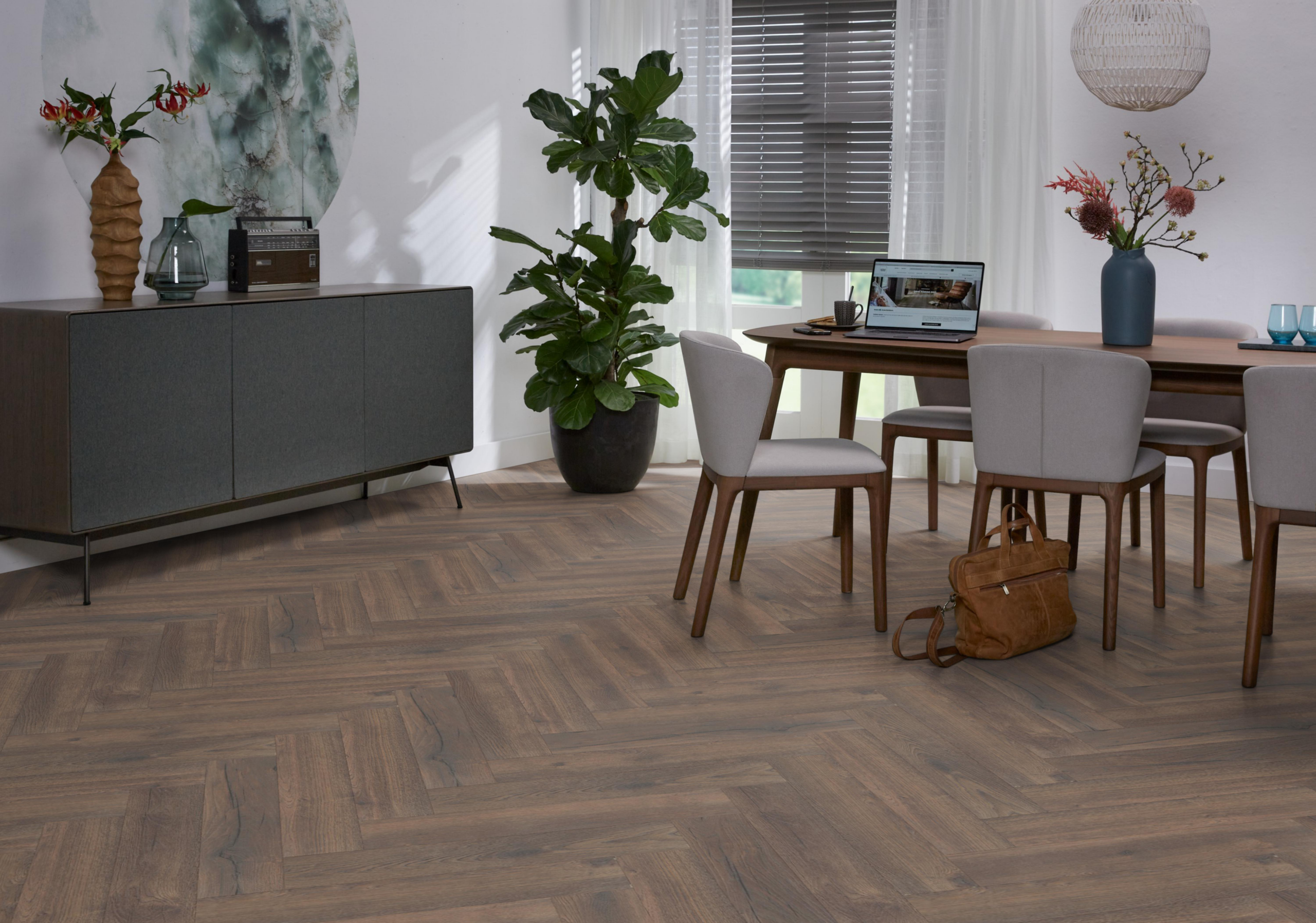 Laminaat Ambiant Marquant eiken donker gerookt visgraat - Afbeelding 27