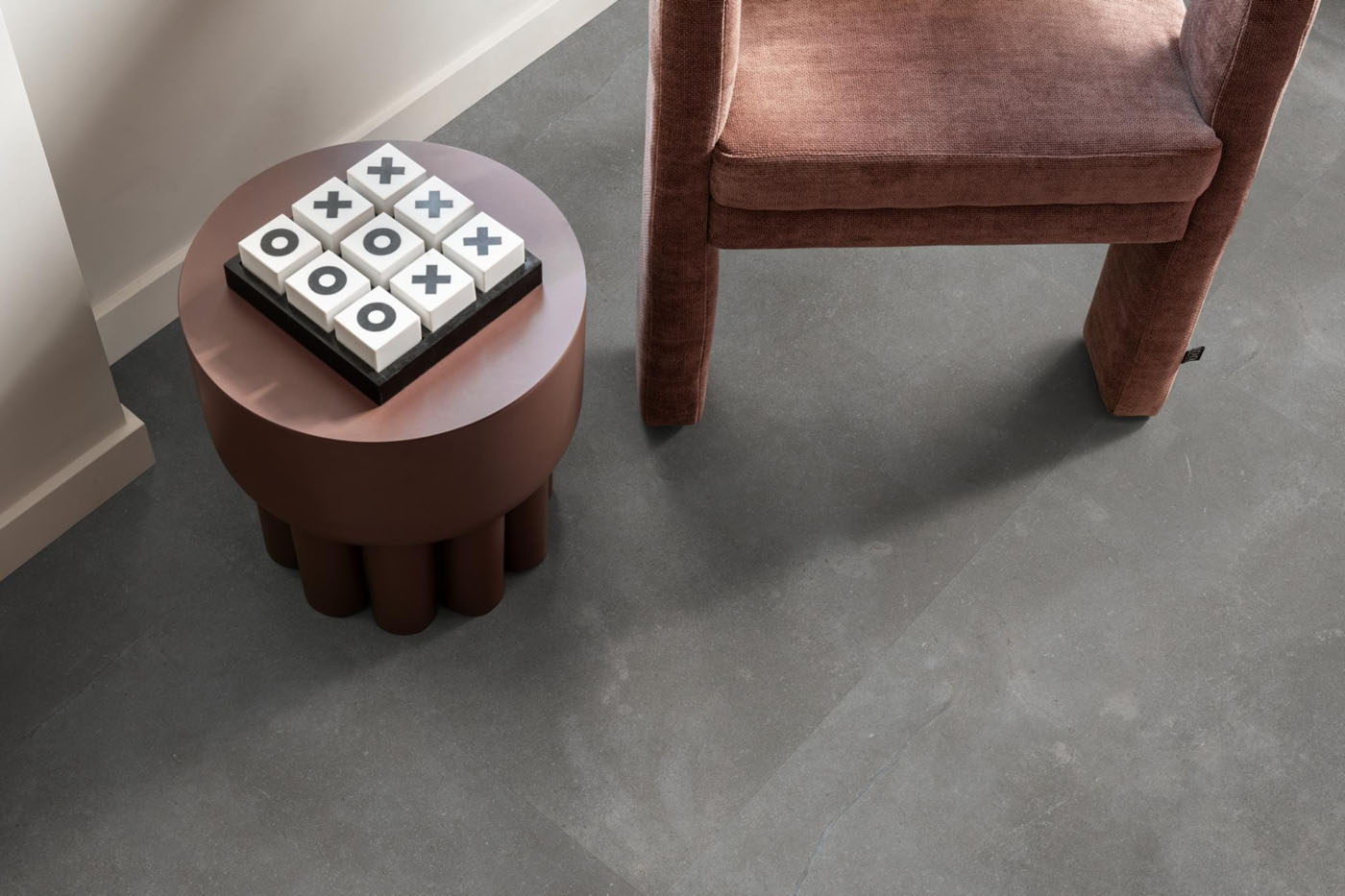 Gigafloor plak pvc tegel/betonlook Ealing XL dark grey - Afbeelding 8