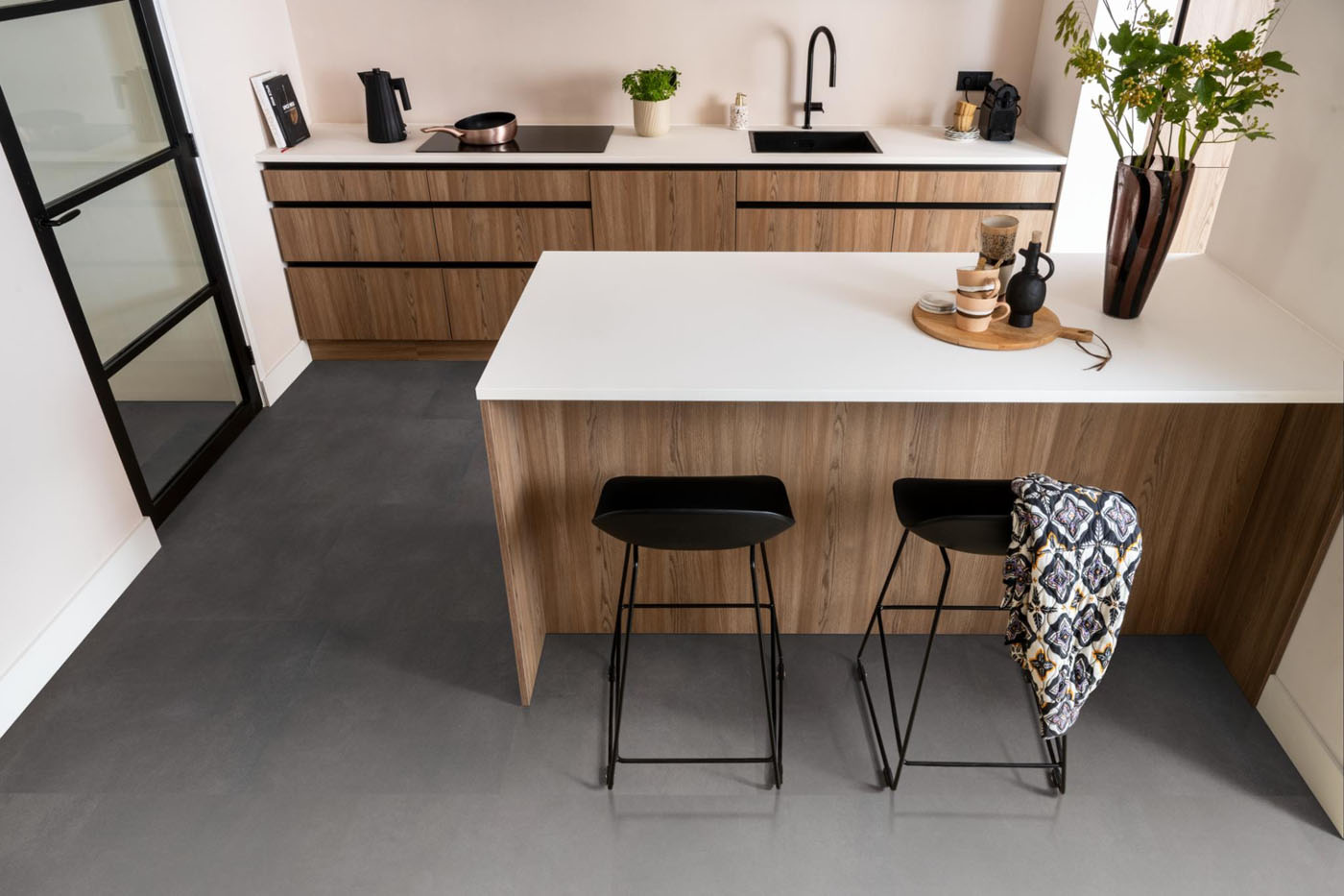 Gigafloor pvc klik betonlook/tegel Peckham anthracite 10db geintegreerde ondervloer - Afbeelding 7