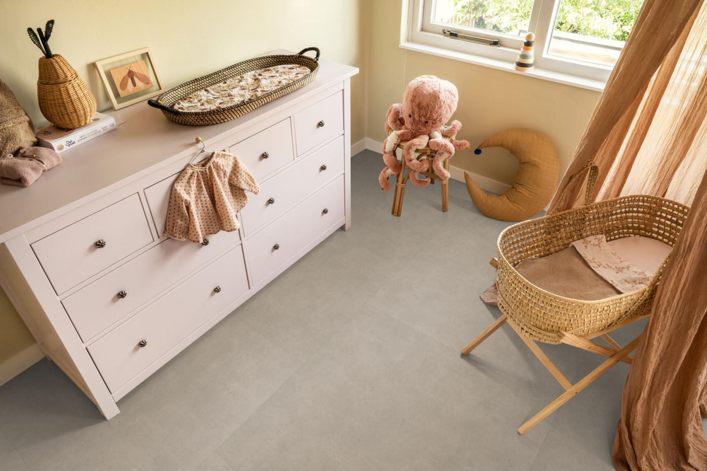 VTWONEN pvc plak tegel/betonlook Basic XL sand +egaliseren(3mm)+verlijmen - Afbeelding 7