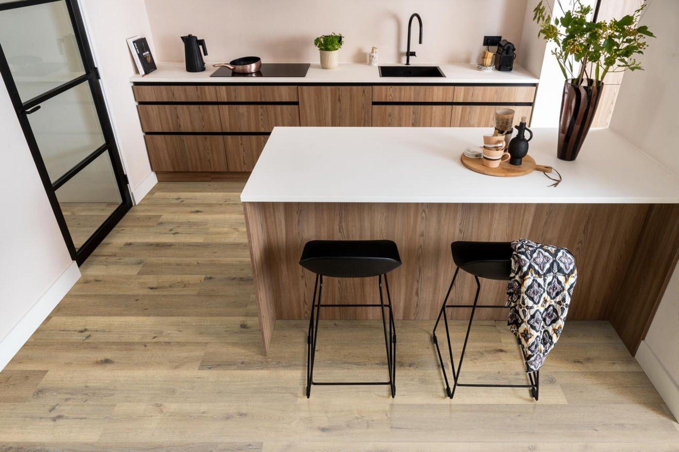 Ambiant plak pvc plank Essenzo dark oak - Afbeelding 6